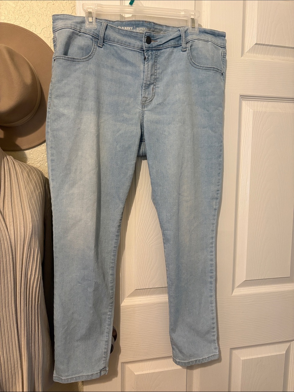 Old Navy Light Wash Skinny Jeans